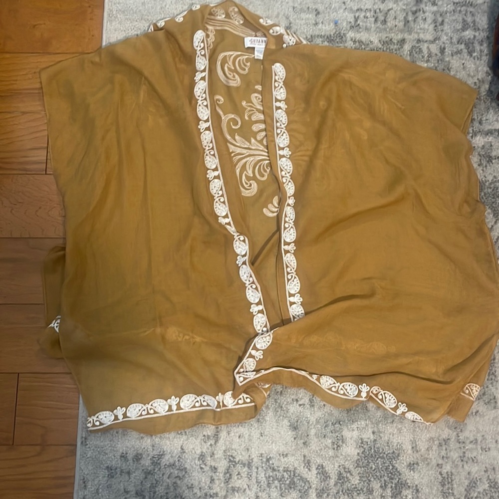 Mustard yellow shall